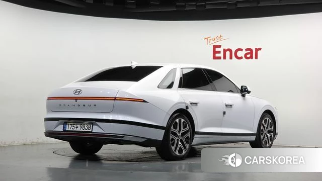 Hyundai Grandeur Hybrid (GN7) id 5011926 из Кореи 12
