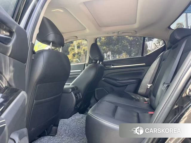 Nissan Altima 2022 Черный из Китая, фото 2