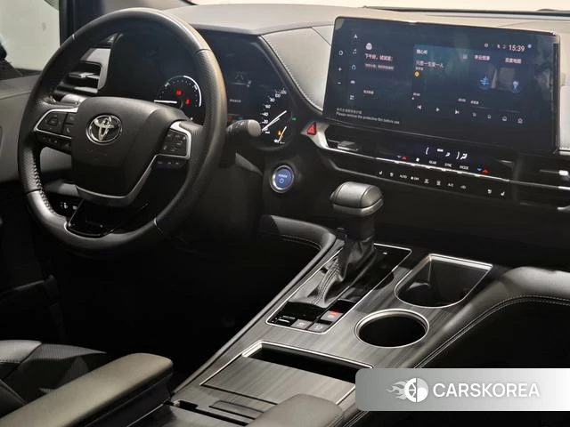 Toyota Sienna 2023 Белый из Китая, фото 2