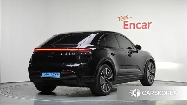 Porsche Makan EV id 3786198 из Кореи 12