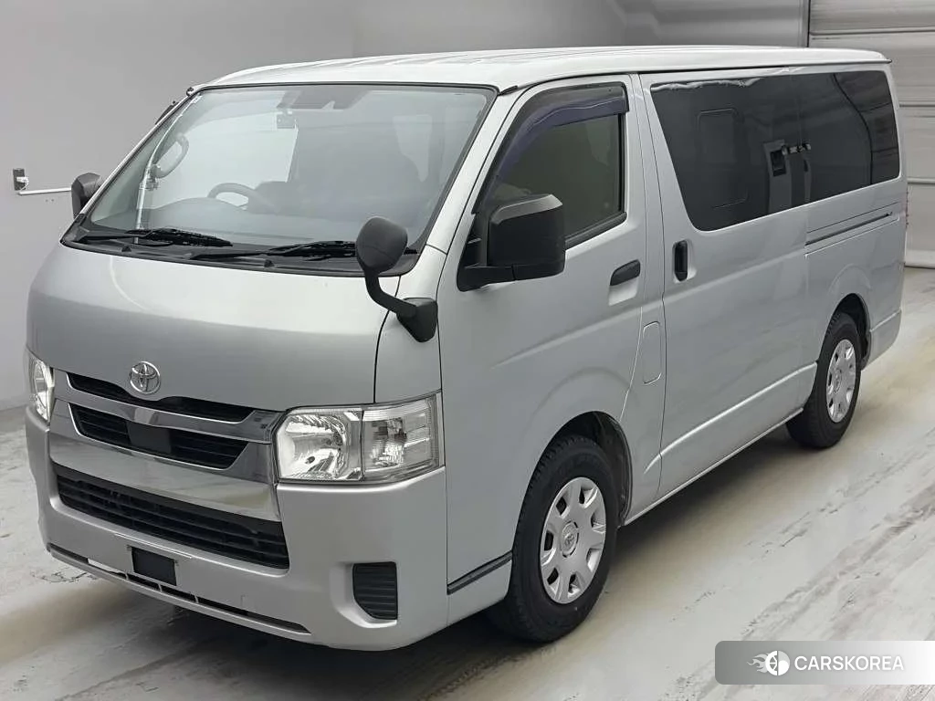 Toyota HiAce Van 2021 из Японии, фото 2