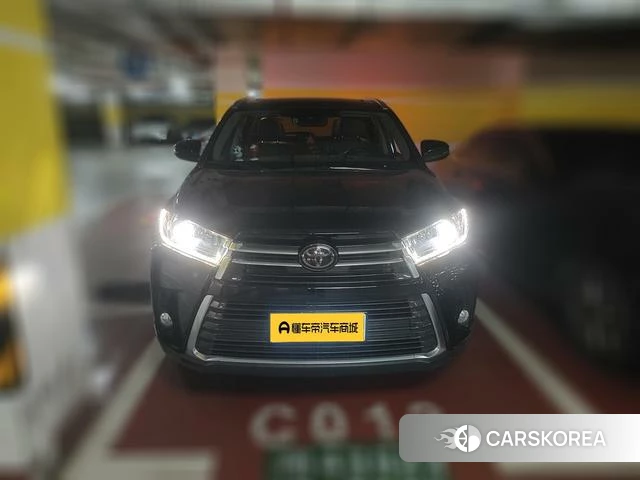 Toyota Highlander 2021 Черный из Китая, фото 2