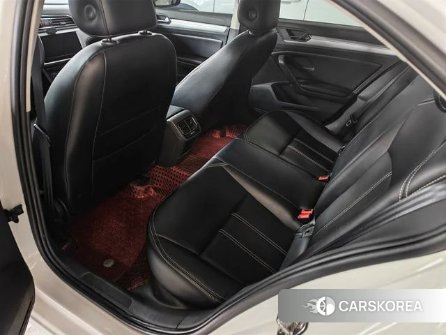 Volkswagen Lamando 2022 Белый из Китая, фото 2