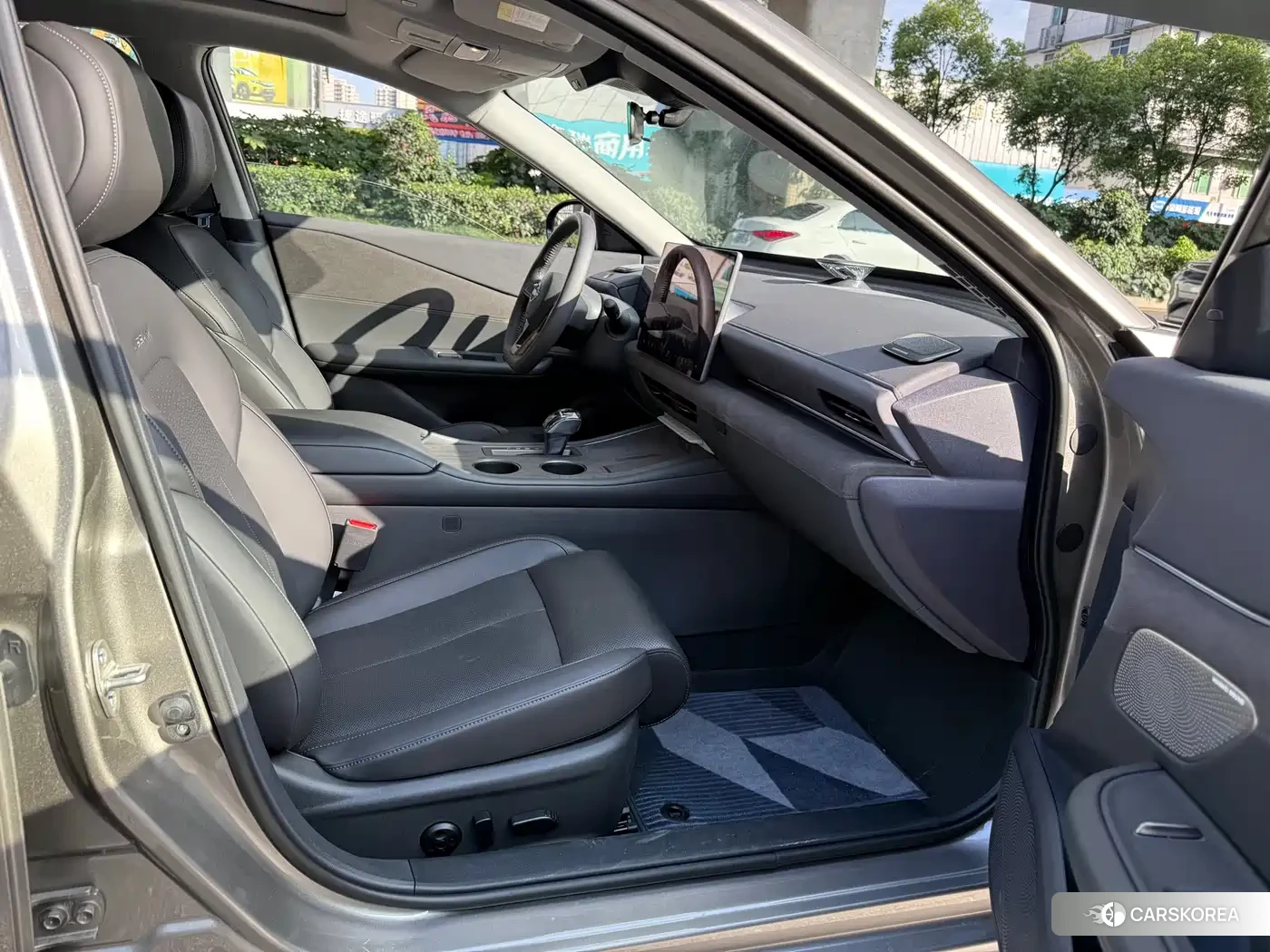Nissan Altima 2025 Champagne/brown из Китая, фото 2