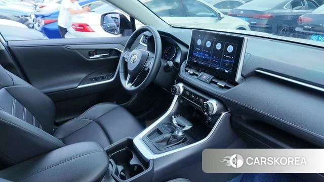 Toyota Wildlander 2022 Белый из Китая, фото 3