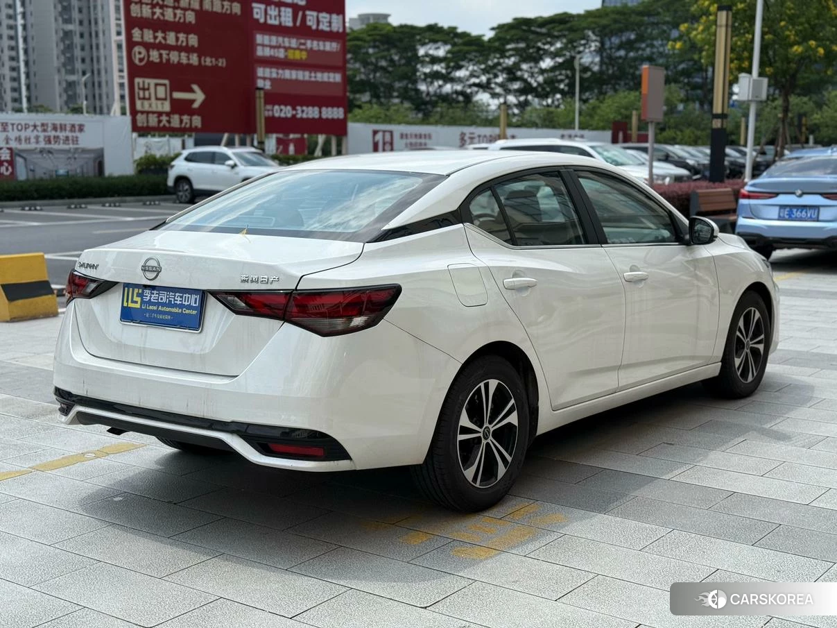 Nissan Sylphy 2023 Белый из Китая, фото 3