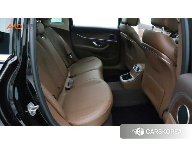 Mercedes-Benz E-Class 2021 Черный из Китая, фото 2