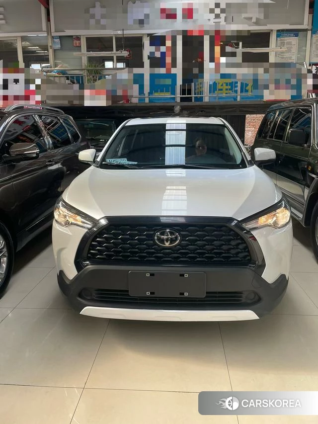 Toyota Corolla 2023 Белый из Китая, фото 2