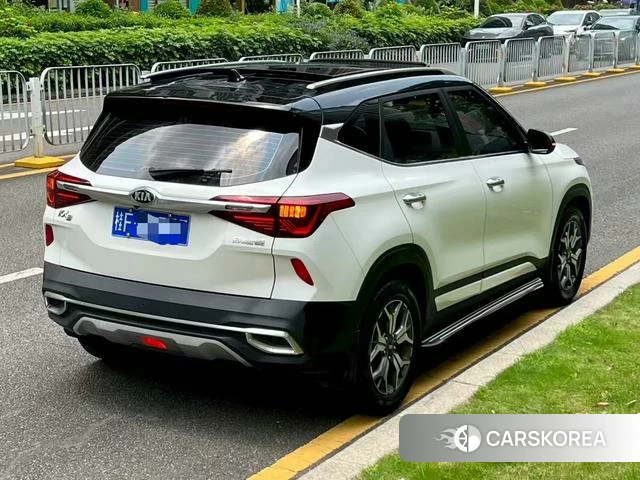 Kia KX3 2021 Белый из Китая, фото 2