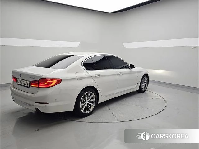 BMW 5 Series (G30) id 4988229 из Кореи 12