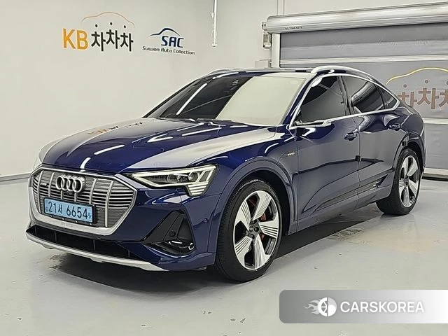 Audi e-Tron 2021 Синий из Кореи, фото 2