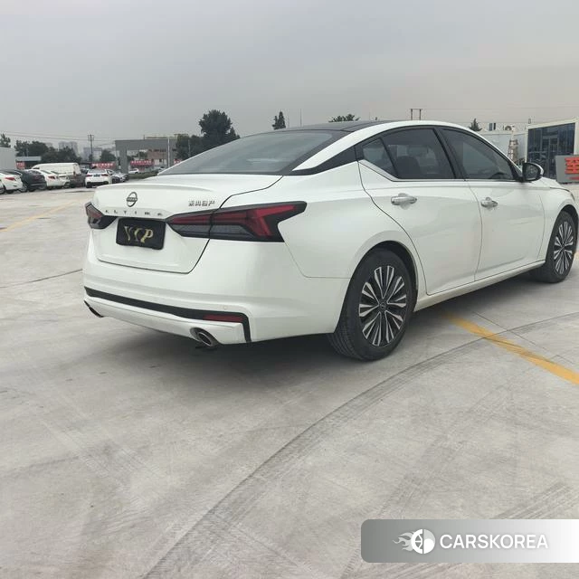 Nissan Altima 2023 Белый из Китая, фото 3