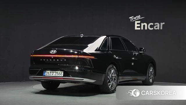 Hyundai Grandeur (GN7) id 5026994 из Кореи 12