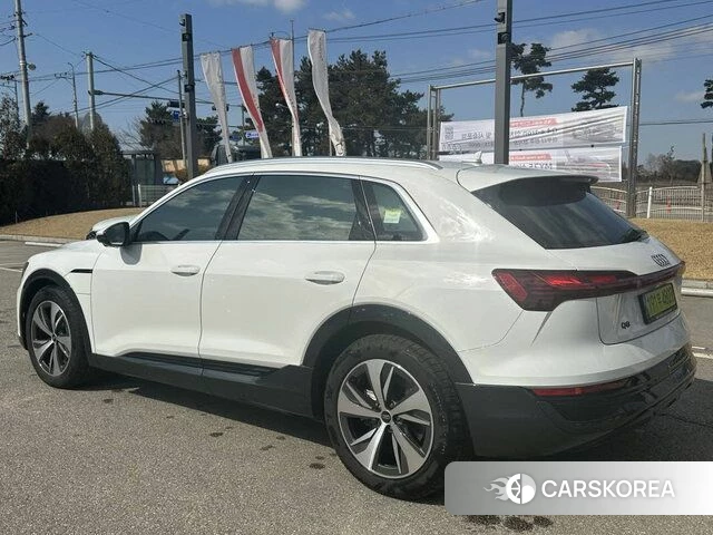 Audi Q8 e-Tron (GE) id 4602561 из Кореи 10