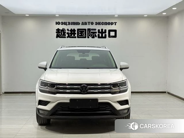 Volkswagen Tharu 2022 Белый из Китая, фото 3