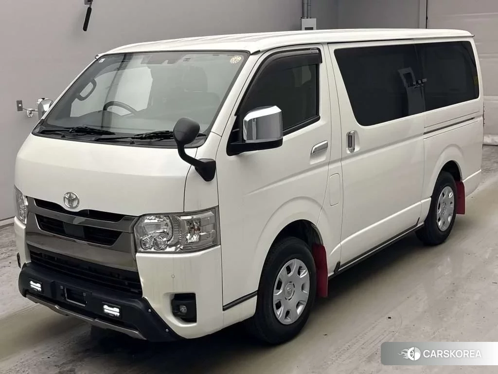 Toyota HiAce Van 2023 из Японии, фото 2