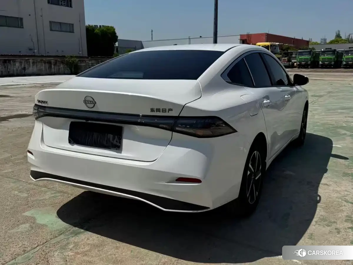 Nissan Sylphy 2026 Белый из Китая, фото 2