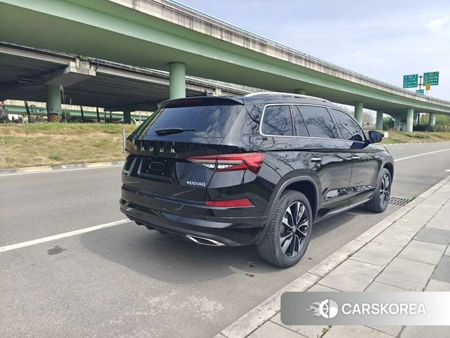 Skoda Kodiaq 2023 Черный из Китая, фото 6