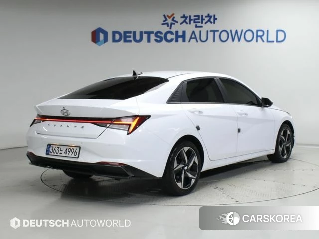 Hyundai Avante Hybrid (CN7) 2022 Белый из Кореи, фото 2
