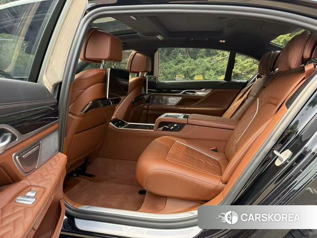 BMW 7 series 2021 Черный из Китая, фото 3