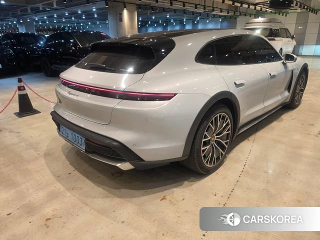 Porsche Taycan 2022 Светло-серебряный цвет из Кореи, фото 2