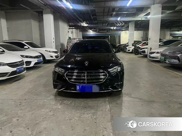 Mercedes-Benz E-Class 2025 Черный из Китая, фото 2