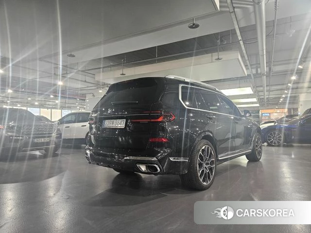 BMW X7 (G07) 2025 Черный из Кореи, фото 3