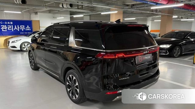 Kia Carnival 4th generation 2023 Черный из Кореи, фото 3