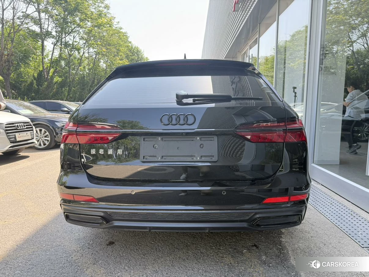 Audi A6 2021 Черный из Китая, фото 2