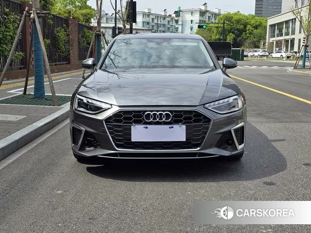 Audi A4L 2021 Темно-серый из Китая, фото 6