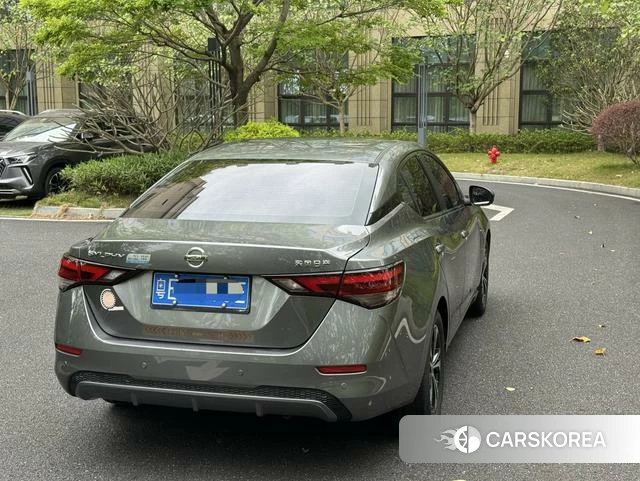 Nissan Sylphy 2021 Темно-серый из Китая, фото 3