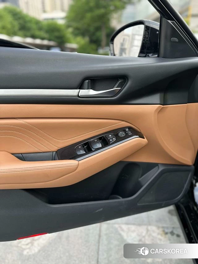 Nissan Altima 2023 Черный из Китая, фото 3