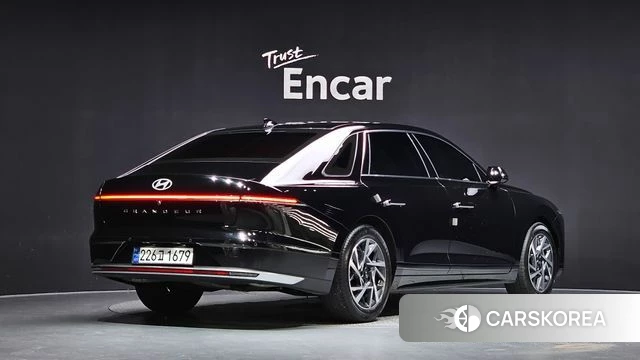 Hyundai Grandeur (GN7) id 5022098 из Кореи 12