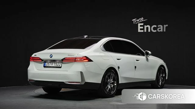 BMW 5 Series (G60) id 4934897 из Кореи 12