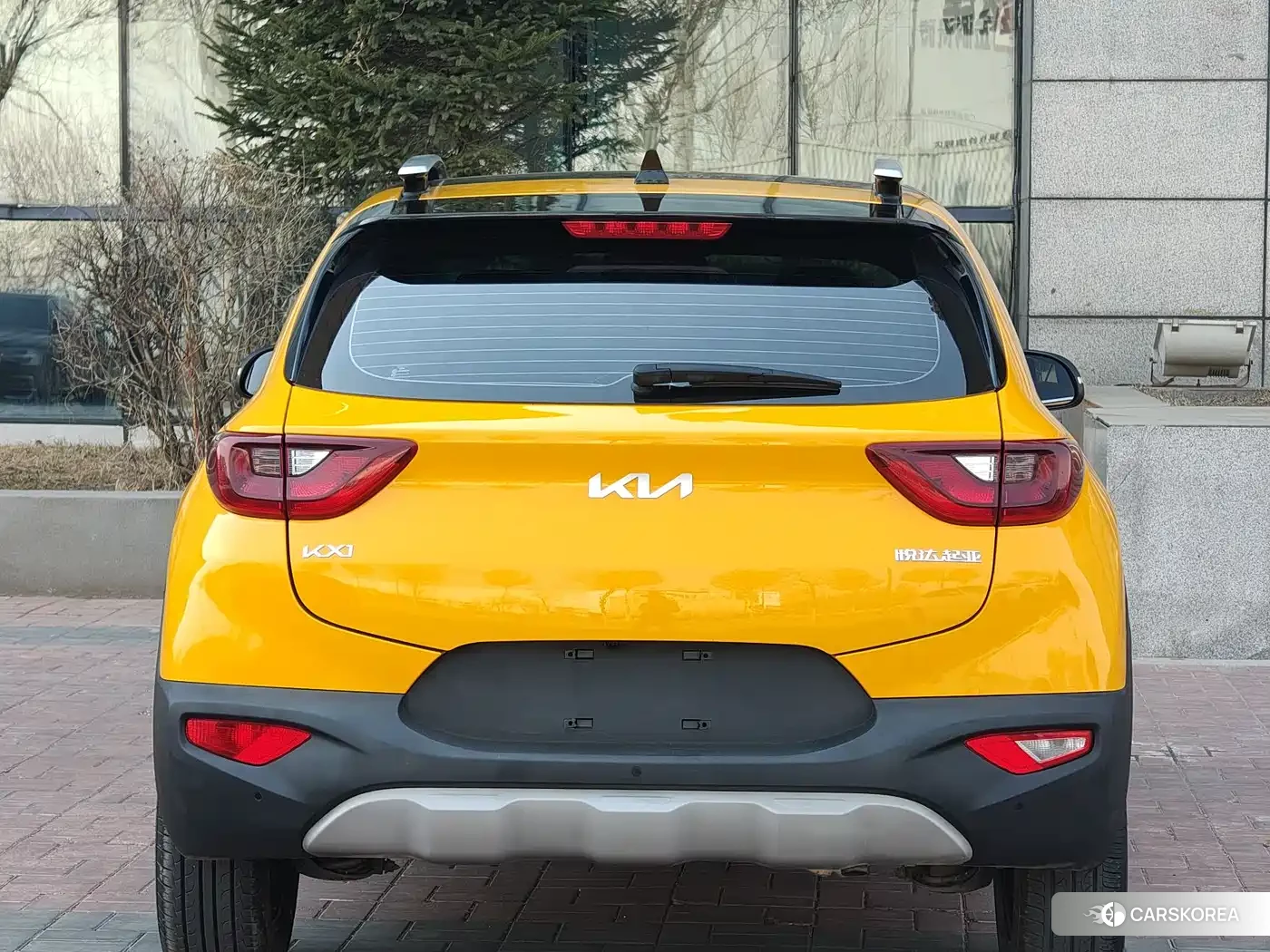 Kia KX1 2024 Yellow/orange из Китая, фото 3