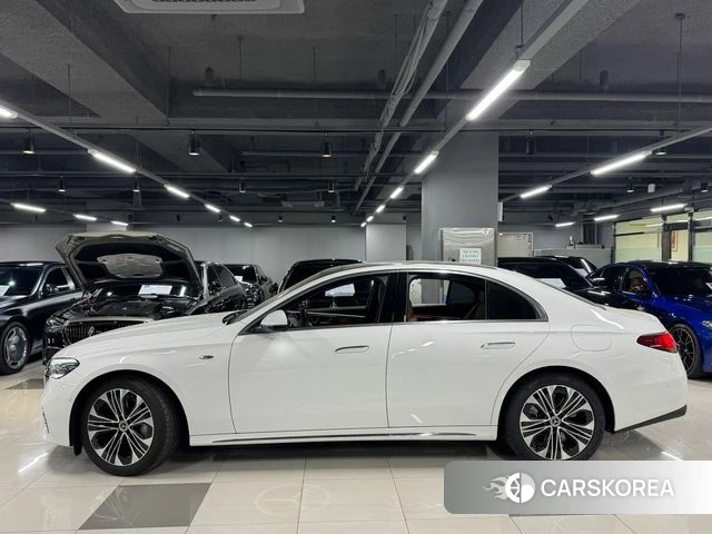 Mercedes-Benz E-Class W214 2025 Белый из Кореи, фото 4
