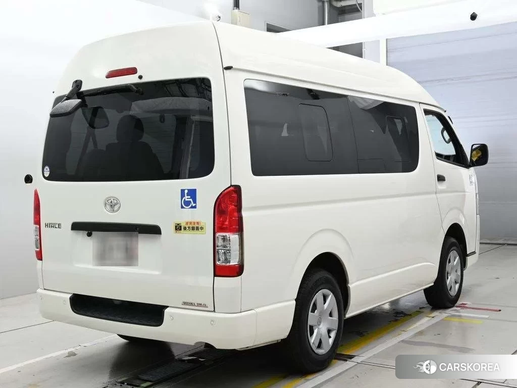 Toyota HiAce Van 2021 из Японии, фото 2
