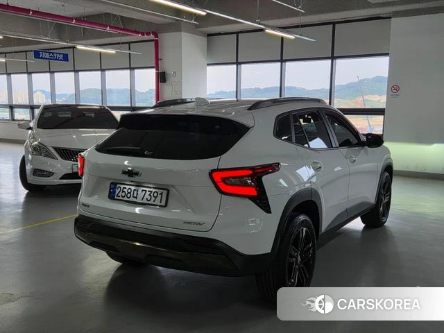 Chevrolet (GM Daewoo) Trax Crossover 2023 Белый из Кореи, фото 5