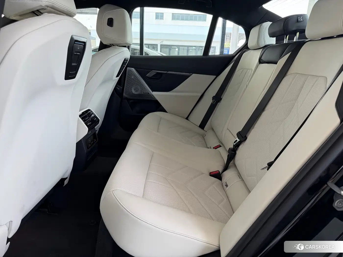 BMW i5 2026 Черный из Китая, фото 2