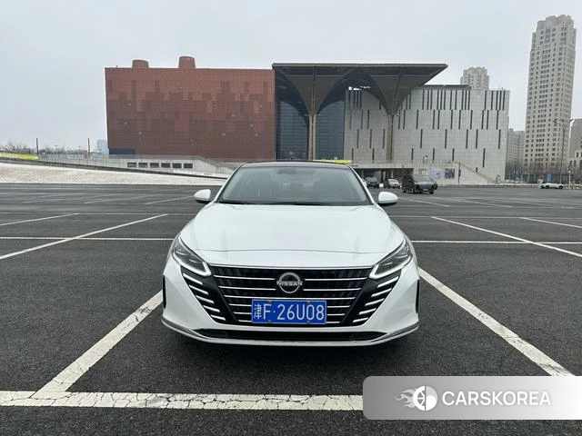 Nissan Altima 2023 Белый из Китая, фото 2