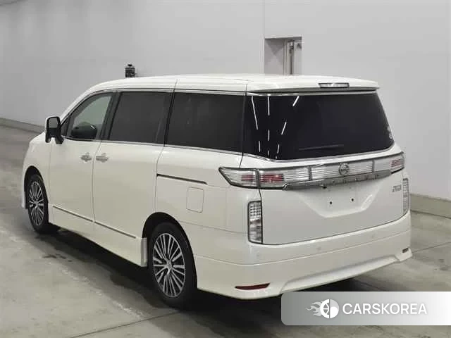 Nissan Elgrand 2019 из Японии, фото 2