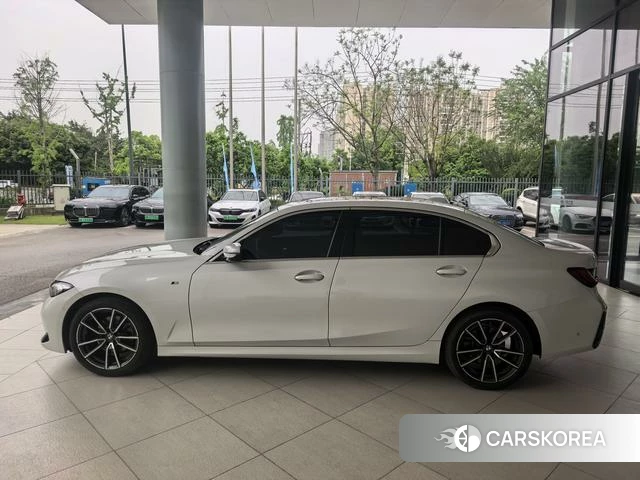 BMW 3 series 2023 Белый из Китая, фото 2