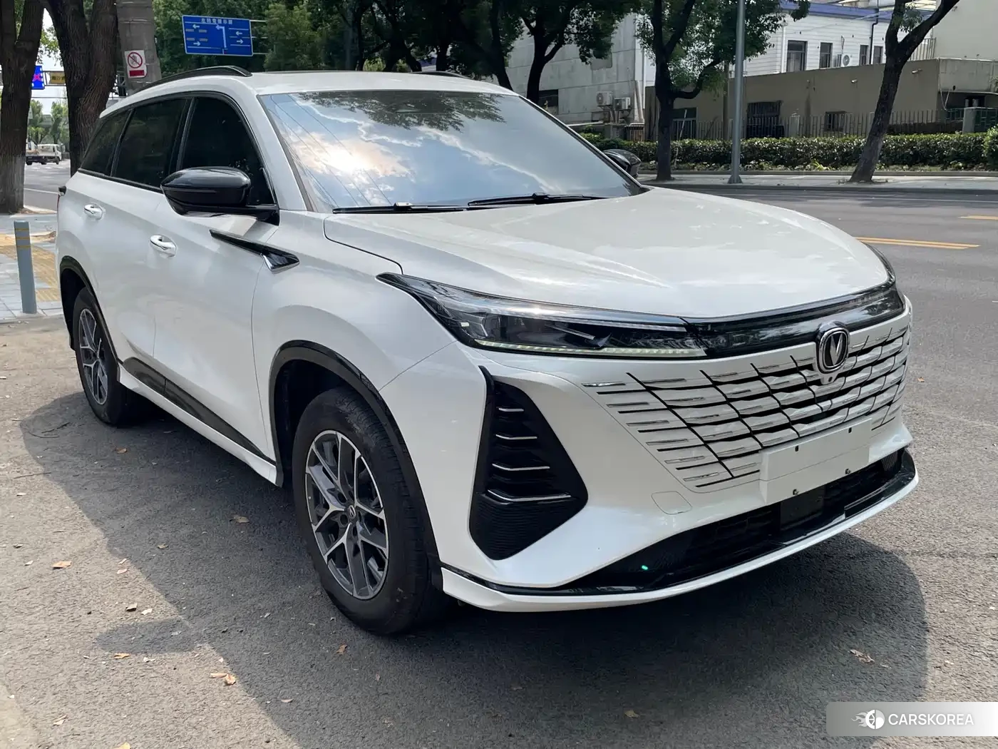 Chang'an Changan CS75PLUS 2024 Белый из Китая, фото 3