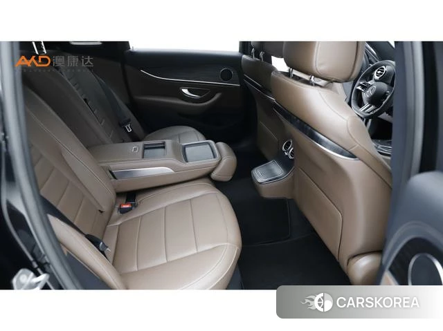 Mercedes-Benz E-Class 2023 Черный из Китая, фото 2