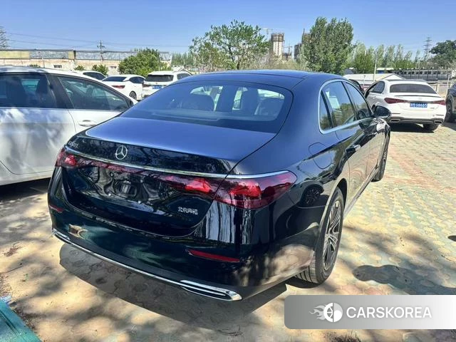 Mercedes-Benz E-Class 2026 Черный из Китая, фото 2