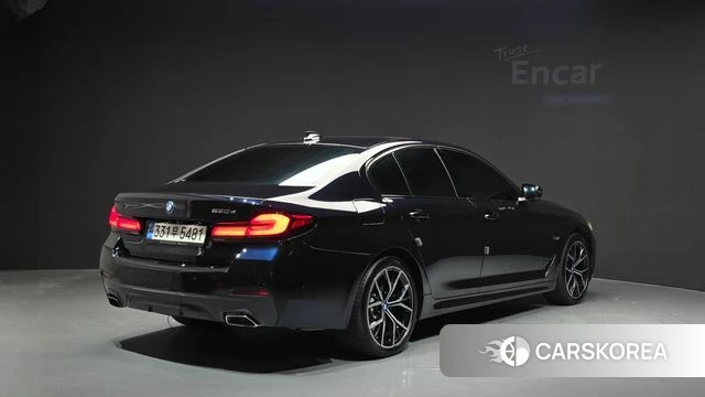 BMW 5 Series (G30) id 5017468 из Кореи 12