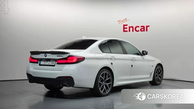 BMW 5 Series (G30) id 5017622 из Кореи 12