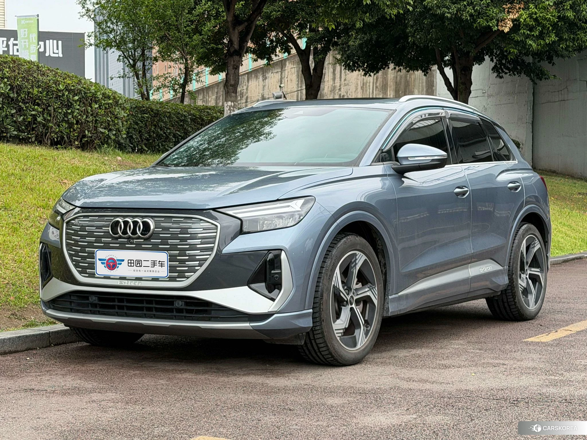 Audi Q4 2023 Синий из Китая, фото 5