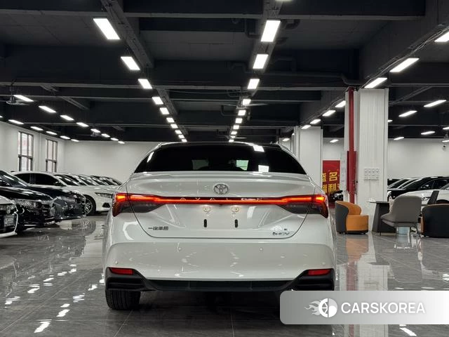 Toyota Avalon 2024 Белый из Китая, фото 6