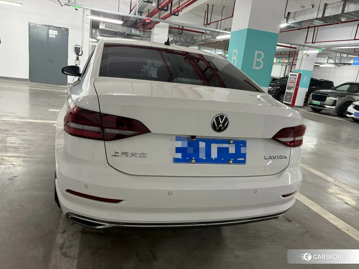 Volkswagen Lavida 2020 Белый из Китая, фото 2